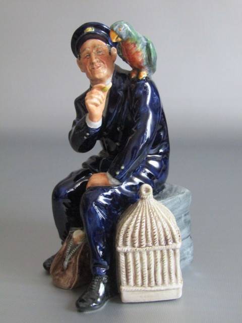 Original vintage 1964 Royal Doulton porcelain Figurine "Shore leave" HN2254, prestine, 20cm