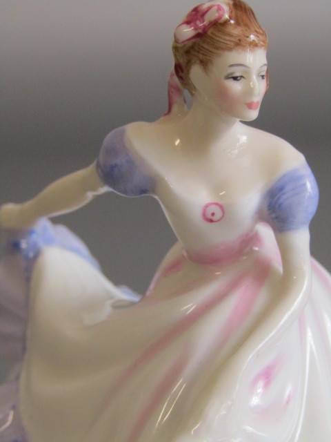 Original vintage 1970 Royal Doulton Figurine "Ninette" HN3215, 9.5cm, prestine condition