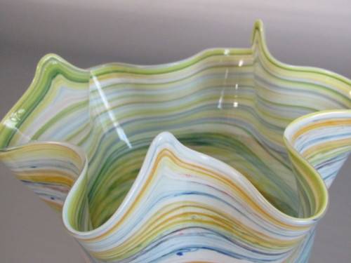 Magnificent original Murano "Handkerchief" art glass Vase in prestine condition, 21cm(d) x 18cm(h)