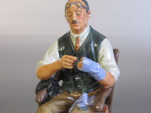 Original vintage 1963 Royal Doulton porcelain figurine "The Bachelor" HN 2319 perfect condition 17cm