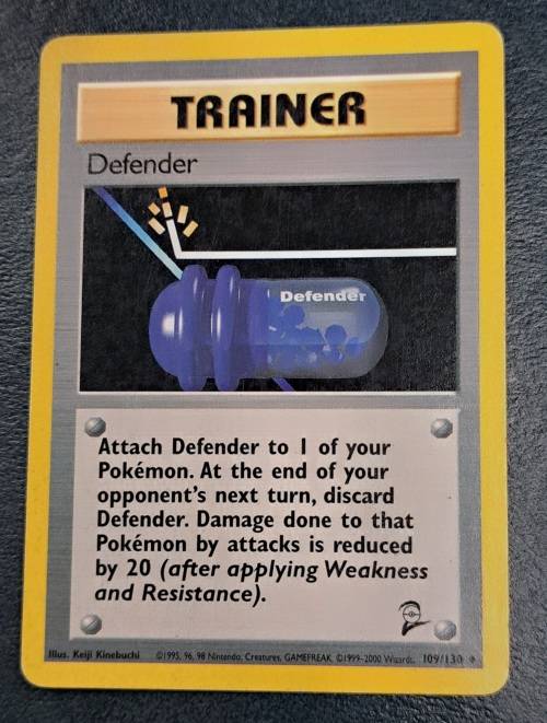 Pokemon Trading Cards - Defender - 109/130 - 2000 Base Set 2 Unl - LP/NM