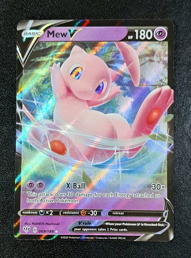 Pokemon Trading Cards - Mew V - 069/189 - Ultra Rare - Darkness Ablaze  - NM