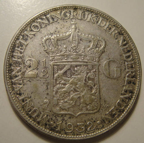 Netherlands : Silver CROWN-size Two-and-Half Gulden of 1932 (Queen Wilhelmina)