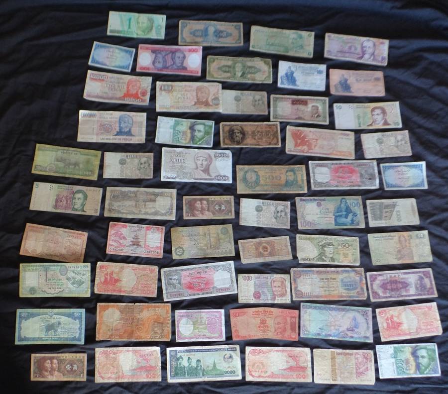 55 Old Banknotes of the World