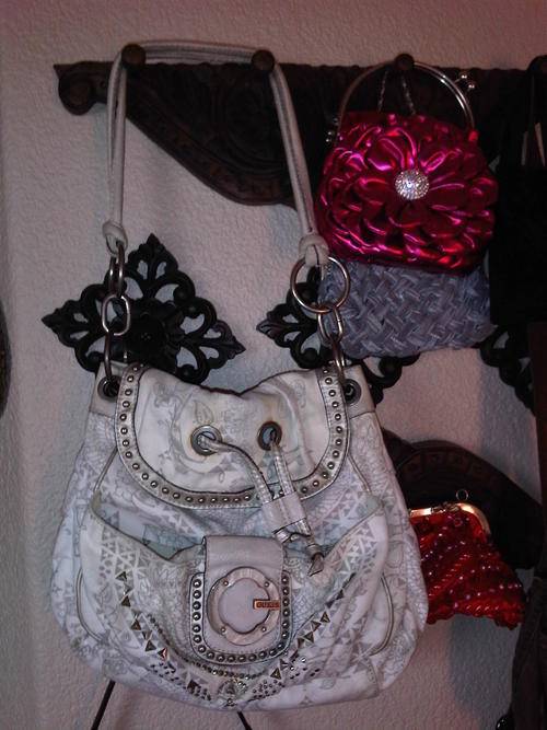 Guess Handbag, gorgeous detail