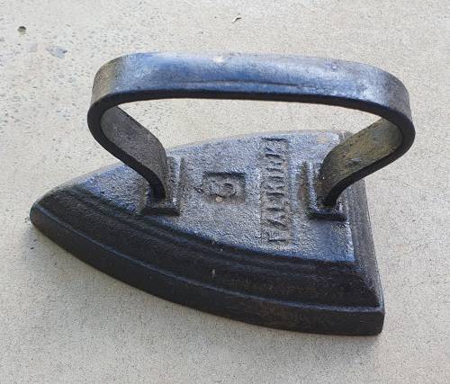 Vintage cast iron, coal stove clothing Sad Iron as per photo - FALKIRK nr.5