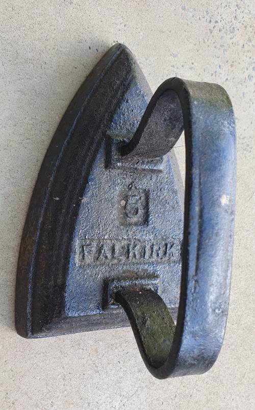Vintage cast iron, coal stove clothing Sad Iron as per photo - FALKIRK nr.5