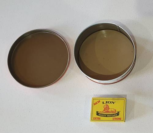 Small tin as per photos