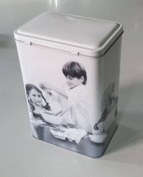 Flour tin as per photos