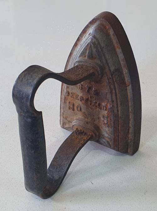 Vintage cast iron, coal stove clothing Sad Iron as per photo