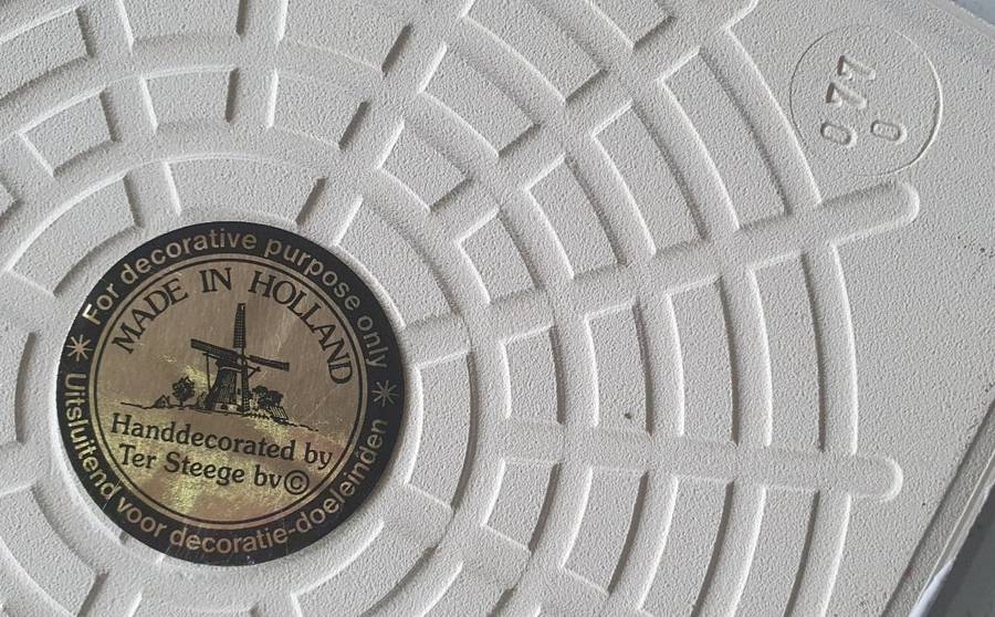 Hand decorated tile - made in Holland as per photo.