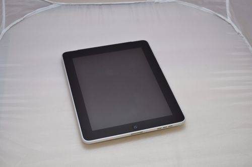 Genuine Apple Ipad 1, 32gb, 3G cellular+ Wifi
