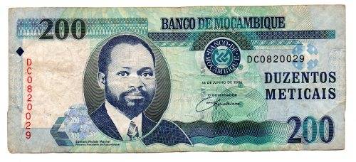 2006 Mozambique 200 Meticais Pick#146a