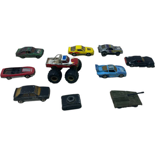 Lot of 9 X Matchbox cars 3,7cm to 8cm in length