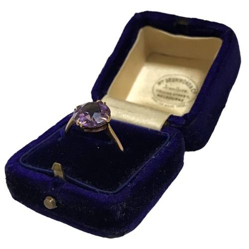 Vintage 2.0 Gram, 9ct Gold Ring: 53mm/6.5 Inches Diameter  with set Amethyst 3.0/0,95mmx 0,53mm