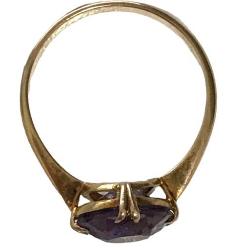 Vintage 2.0 Gram, 9ct Gold Ring: 53mm/6.5 Inches Diameter  with set Amethyst 3.0/0,95mmx 0,53mm