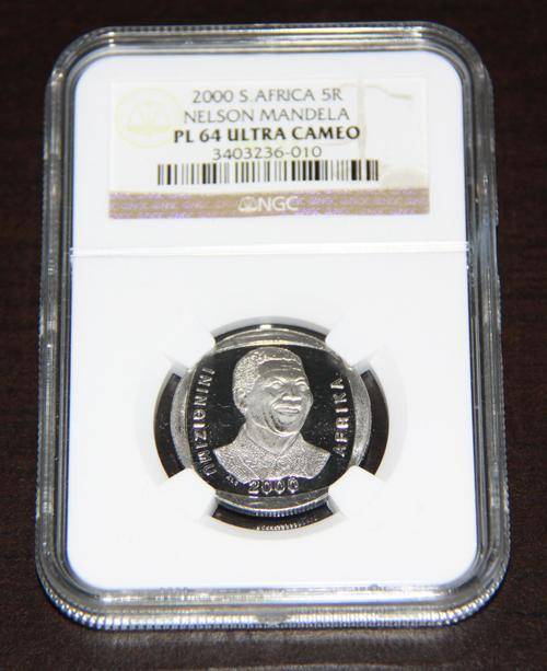 ***PL64 Ultra Cameo Mandela R5 coin