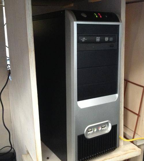 Complete Desktop PC + 19" LG LCD Screen