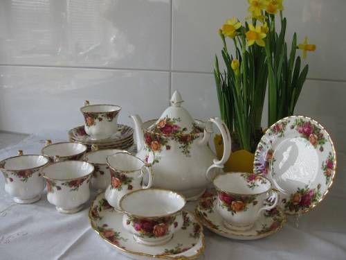 Royal Albert Old Country Rose Tea Set-23 pieces