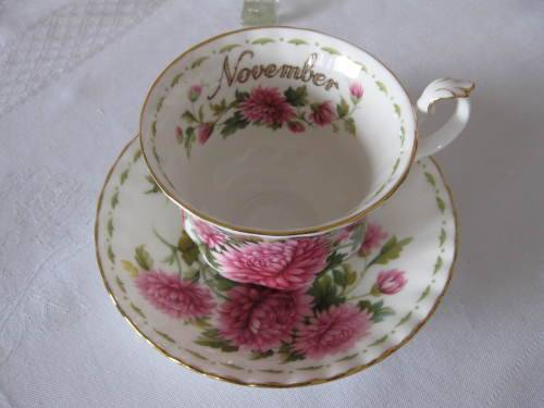 Royal Albert Flower of the month November Tea duo