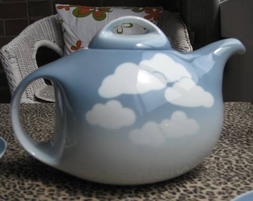 Bavaria Seltmann Weiden Tea Pot and two tea duos