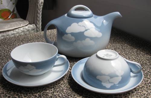 Bavaria Seltmann Weiden Tea Pot and two tea duos