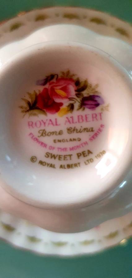 Royal Albert Flower of the Month April Coffee Duo