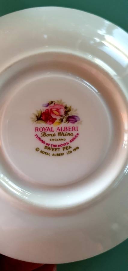 Royal Albert Flower of the Month April Coffee Duo