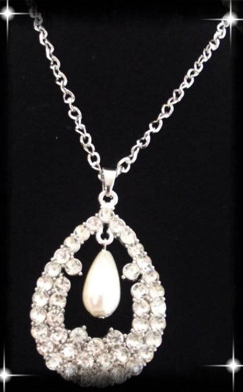 Lovely Silver Rhinestone Dangle Pearl Pendant Necklace
