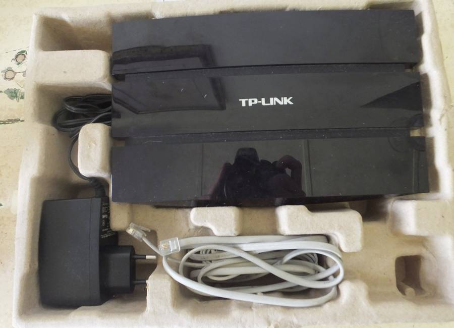 TP-LINK 300Mps Wireless N Gigabit ADSL2+ Modem Router