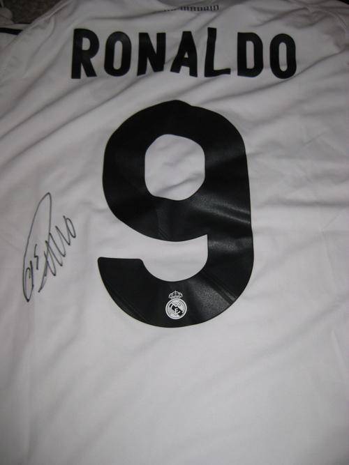 Cristiano RONALDO signed Real Madrid 2009/10 home shirt WOW