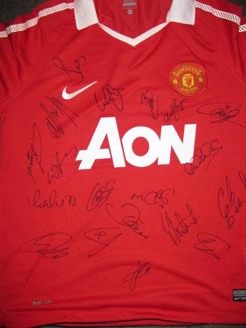 Manchester United Squad signed NEW 2010/2011 home shirt ROONEY inc