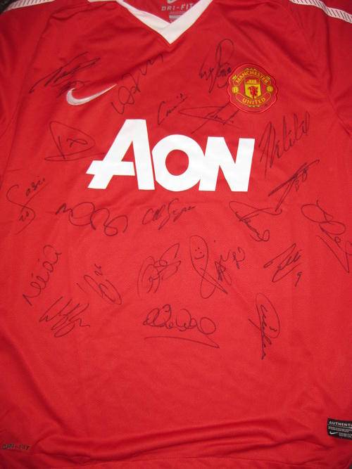 Manchester United Squad signed NEW 2010/2011 home shirt ROONEY inc