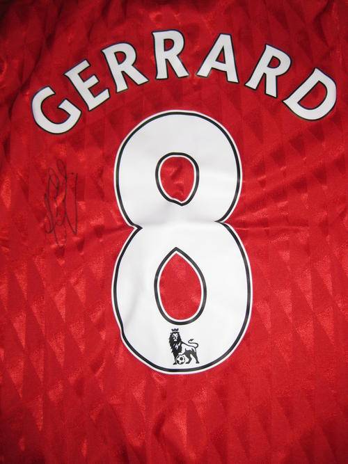 Steven Gerrard signed Liverpool 2010/11 NEW home shirt