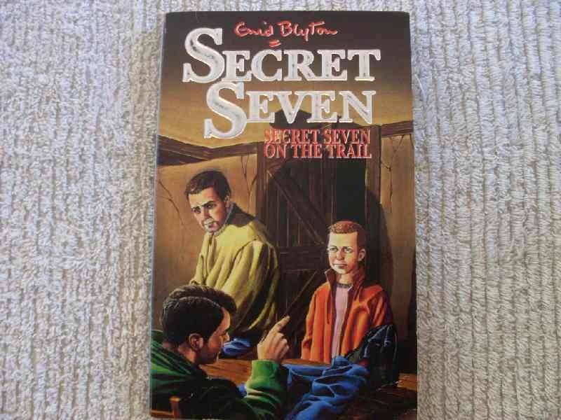 Secret Seven on the Trail - Enid Blyton