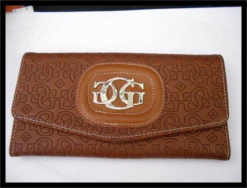 FREE SHIPPING         GUESS WALLET SIZE.18X9 CM