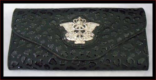 CRAZZEEE  AUCTION .WOMEN WALLET