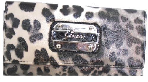 100%FREEEEEEEEEEEEE SHIPPING - GUESS WALLET - 19cm X 10cm