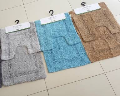 SUPER QUALITY 2PC BATH MAT SET. LAST 3!!!