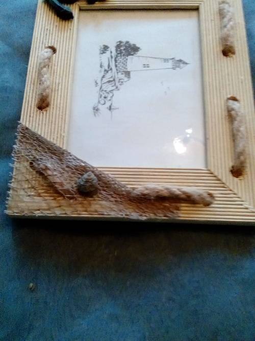 THIS IS SUCH A STUNNING WOODEN SEA THEMED PHOTO FRAME - BEAUTIFUL PIECE!!!!