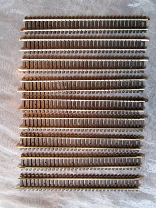 I HAVE A JOB LOT OF 9 x ''LIMA HO'' SCALE STRAIGHT TRACKS - SUCH COLLECTABLE PIECES!!!!