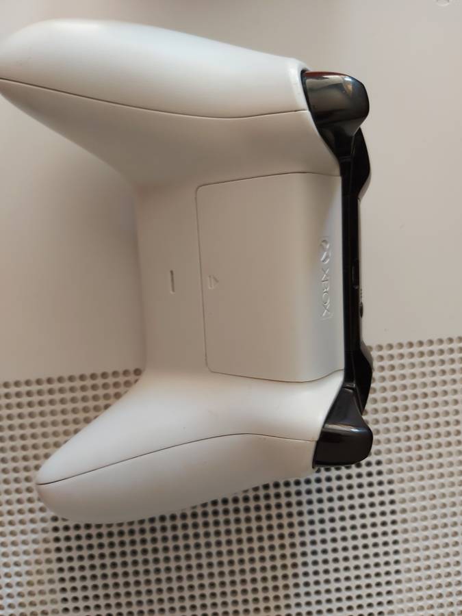 Xbox One S gaming console