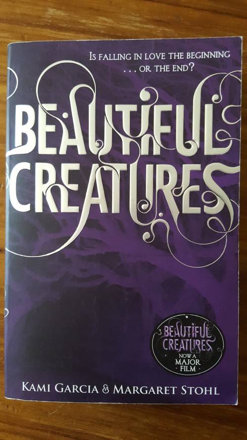 Beautiful Creatures (Caster Chronicles #1) by Kami Garcia and Margaret Stohl