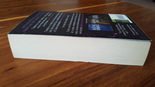 Beautiful Creatures (Caster Chronicles #1) by Kami Garcia and Margaret Stohl