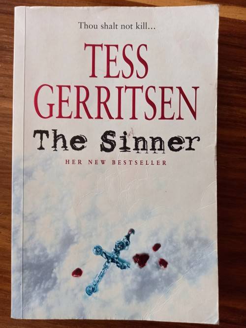 The Sinner (Rizzoli and Isles #3) by Tess Gerritsen - Large Softcover