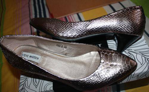 Stunning Mock Croc metallic Kitten heels