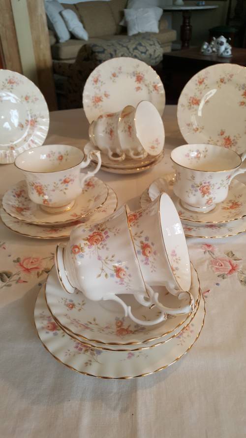 ROYAL ALBERT peach rose