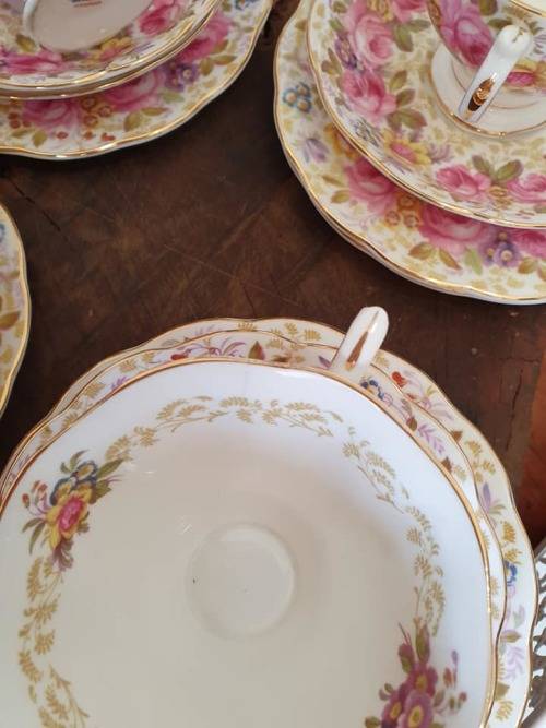 ROYAL ALBERT SERENA TRIO