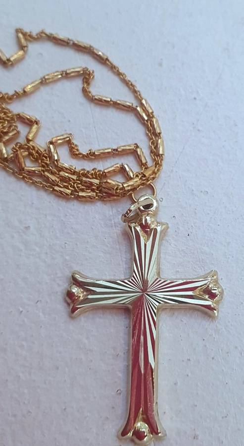 Fine 9kt gold chain and cross SPECIAL SPECIAL SPECIAL Christmas  Gift