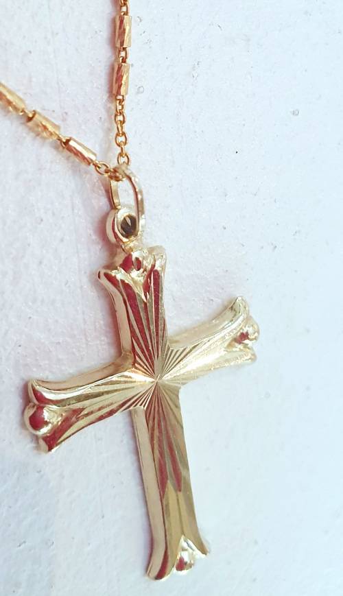 Fine 9kt gold chain and cross SPECIAL SPECIAL SPECIAL Christmas  Gift